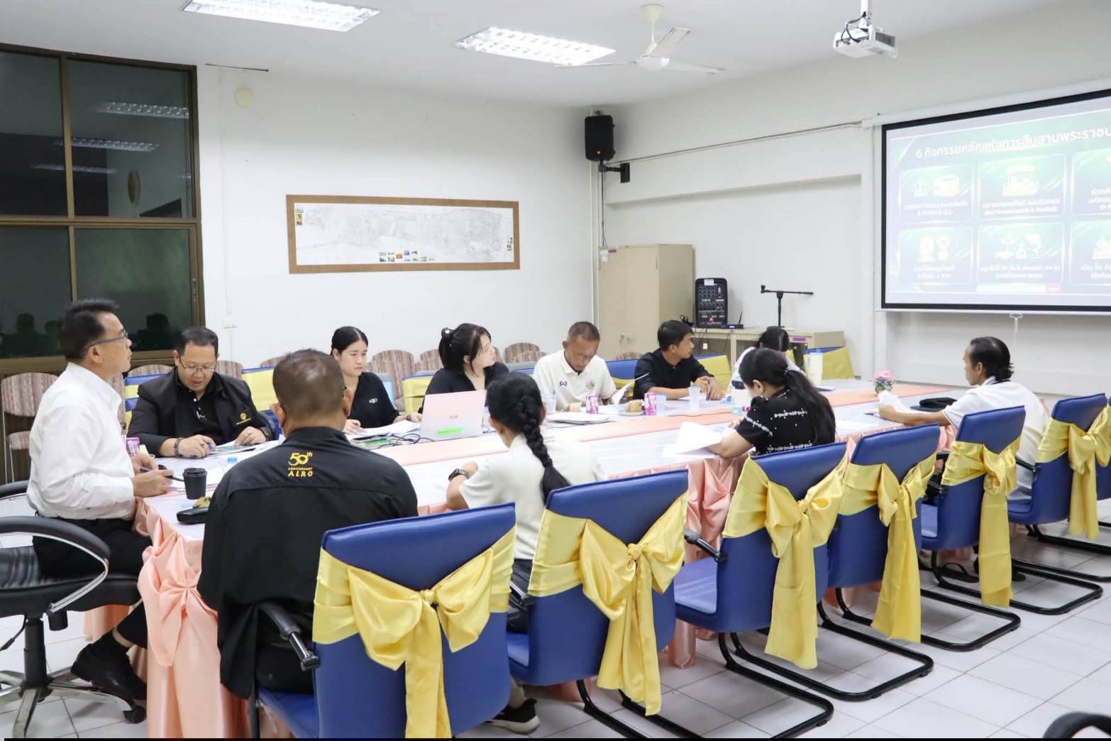 title - รองเลขาธิการสำนักงานการปฏิรูปที่ดินเพื่อเกษตรกรรม (ส.ป.ก.) เป็นประธานในการประชุมหารือแผนการดำเนินการจัดงาน “สืบสานพระราชปณิธาน สร้างงานเกษตรกรรม เลิศล้ำงานหัตถศิลป์ ท่องเที่ยวถิ่นวิถีไทย” ประจำปี พ.ศ. 2569 ครั้งที่ 1/2569 ณ ห้องประชุมรับรอง ศูนย์ส่งเสริมและพัฒนาอาชีพเสริมนอกภาคการเกษตร